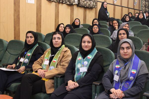 هم‌افزایی و رشد؛ نخستین روز دوره آموزش مربیان سازمان دانش‌آموزی سملقان