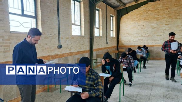 بازدید سرپرست آموزش و پرورش قوچان از روند برگزاری امتحانات شبه نهایی کشوری