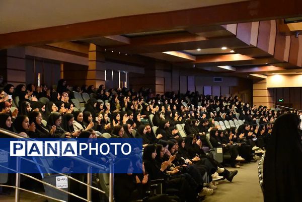 آیین گرامیداشت روز دانشجو برای دانشجو معلمان استان چهارمحال وبختیاری