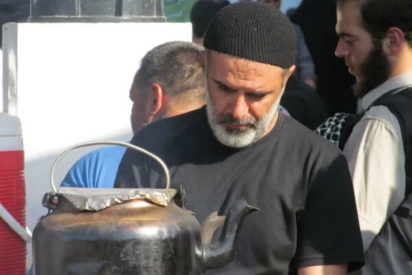 ازدحام پرشور زائران از شهرستان بیضا در کربلا معلی