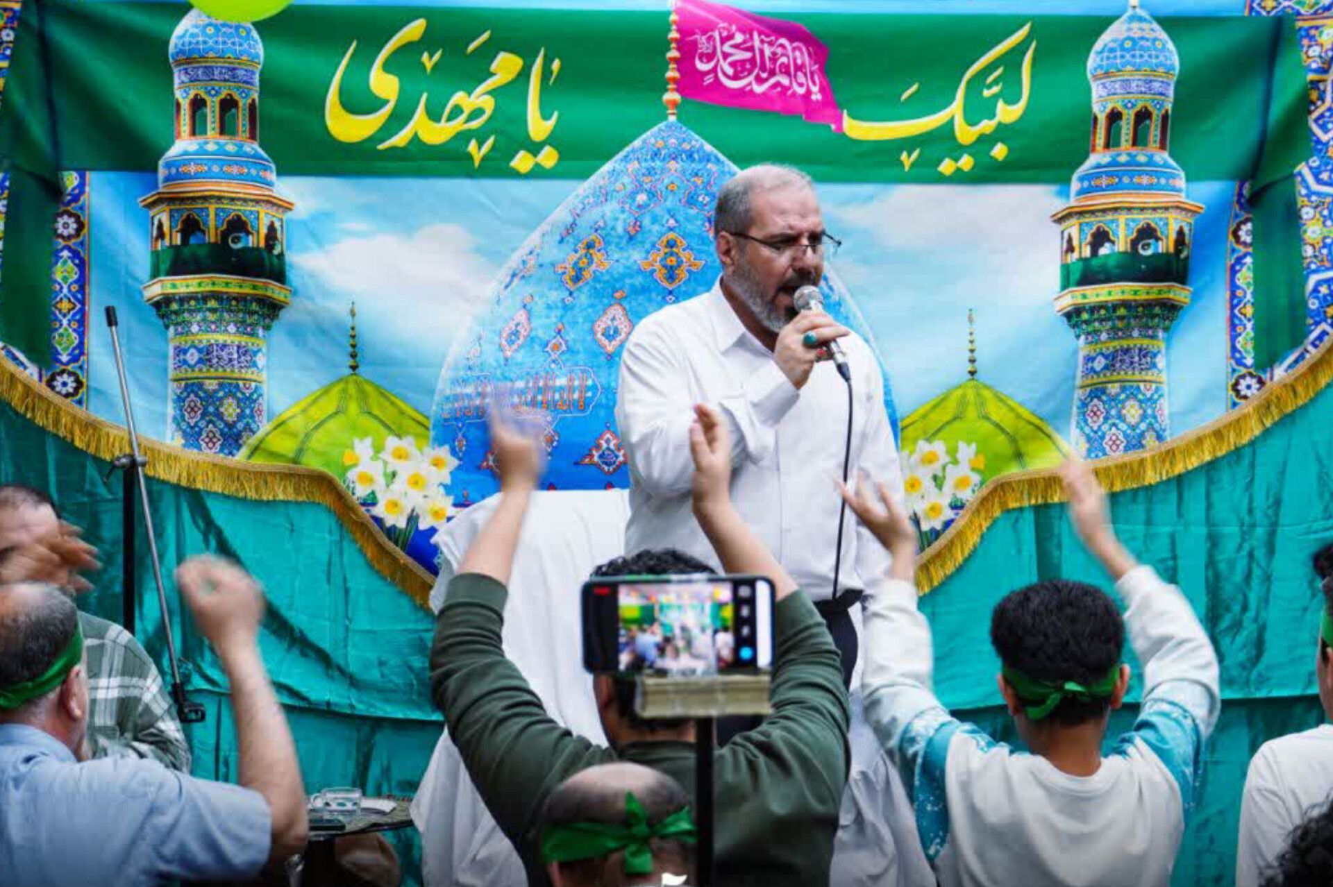 نیمه شعبان در خیابان امامزاده محمدتقی (ع) رباط‌کریم