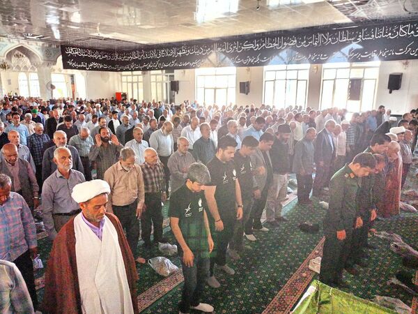 نماز جمعه ای متفاوت با بوی خون خبرنگاران شهید