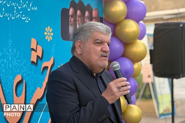 تبلور معنویت و انسانیت در جشن عاطفه‌ها دبستان دخترانه حضرت صدیقه(س) ملارد