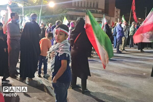 شب هفتاد و هفتم حضور شبانه در میدان نماز شهرری 