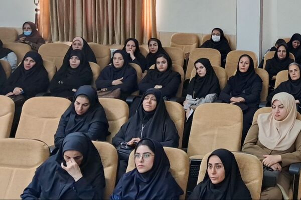 برگزاری کارگاه جهاد تبیین درباره جنگ تحمیلی دوازده روزه در سنندج