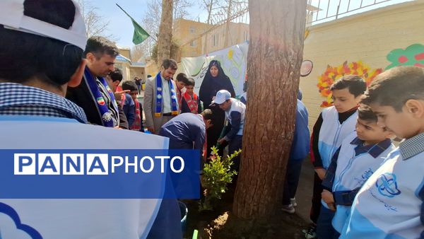 مراسم روز درختکاری در دبستان استاد شهریار 