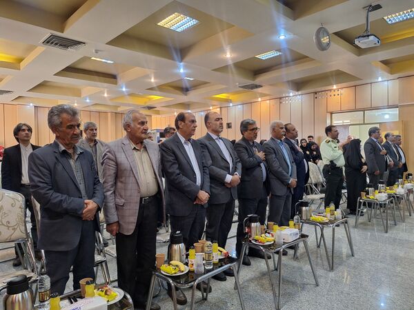  مراسم کلنگ‌زنی همزمان دو پروژه آموزشی در ناحیه چهار اصفهان