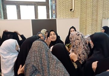 دیدار صمیمی نماینده مردم استان در مجلس شورای اسلامی با نمازگزاران روز جمعه ایلام 