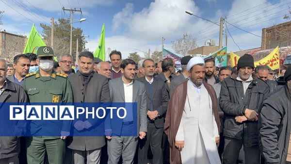 راهپیمایی باشکوه یوم الله ۲۲بهمن در شهرستان خواف