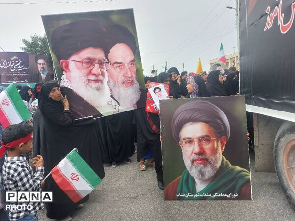 حضور پرشور مردم میناب در روز جهانی قدس و بدرقه شهید پاسدار ابوالفضل اکبری