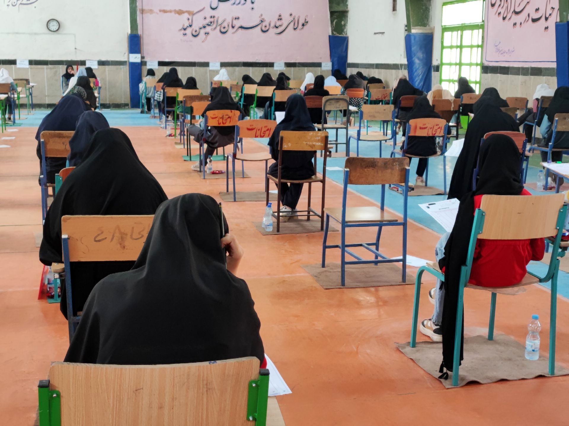 بازدید مدیر آموزش و پرورش سملقان از آزمون های ورودی مدارس تیزهوشان