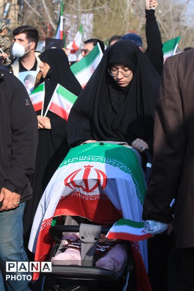 بیعت مردم تهران با سومین رهبر انقلاب