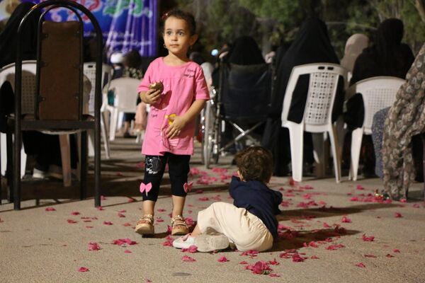دل‌‌‌های مردمان بندرخمیر در دهه کرامت به حرم رضوی پر کشید
