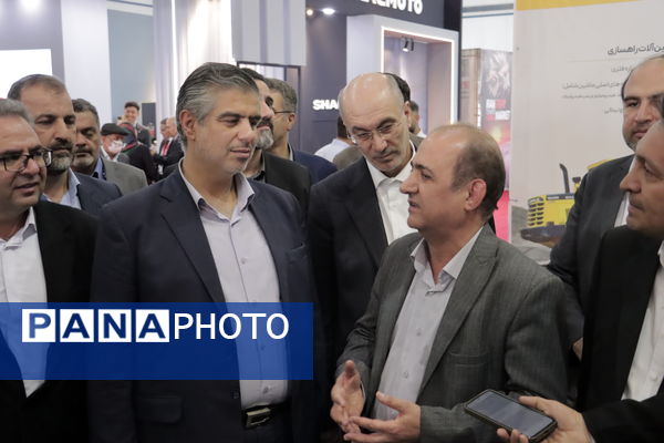 هفدهمین نمایشگاه بین‌المللی سنگ ایران در شهر نیم ور افتتاح شد