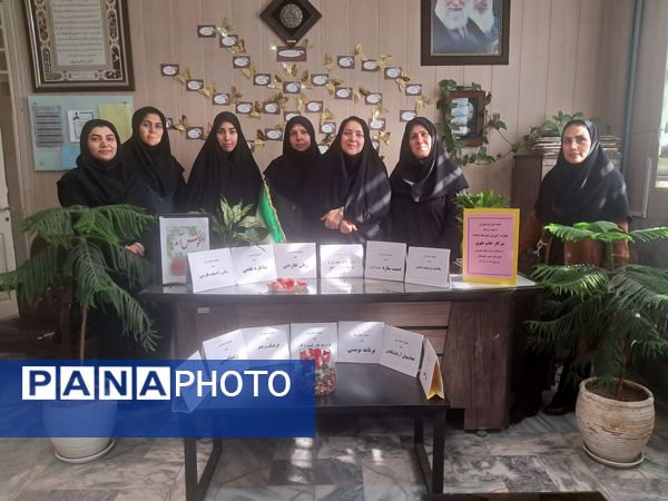 جلسه شورای دبیران مدرسه انیس خوش قدم ناحیه دو 