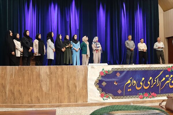 انتخابات انجمن اولیا و مربیان دبیرستان دخترانه پویش ناحیه 3 شیراز