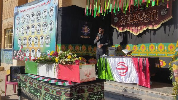 پرستو بی‌نام  در آشیانه شهر دستنا 