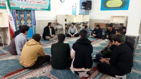 آموزش مداحی در دبیرستان شاهد ابوذر غفاری نیشابور 