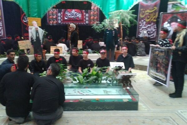 مراسم احلی من العسل در جوار شهدای گمنام پردیس 