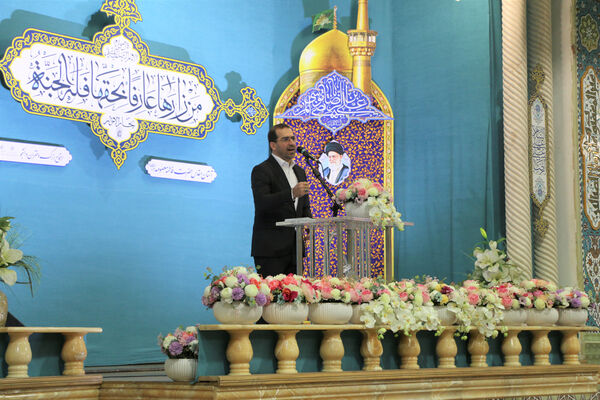 اجتماع عظیم دختران دانشجوی کشور در حرم حضرت معصومه(س)