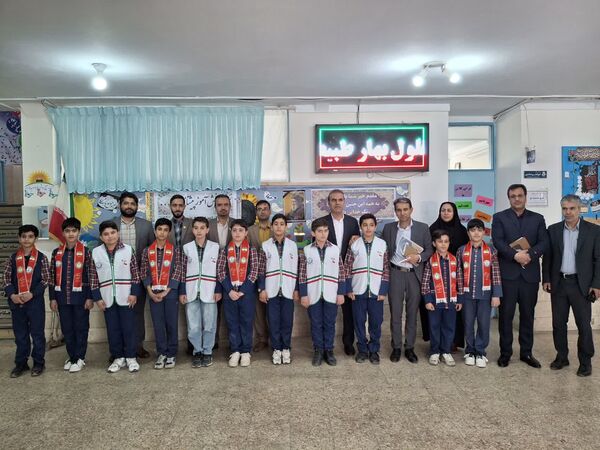 بازدید معاون فعالیت‌های تشکیلاتی سازمان دانش‌آموزی از مدارس تمام تشکیلاتی مدارس خدابنده