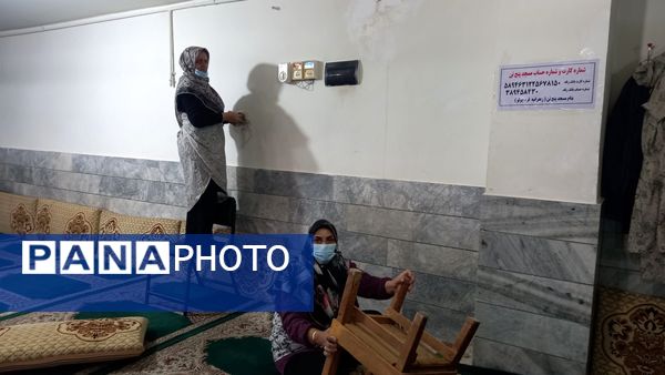 نظافت مسجد پنج تن آل عبا توسط اعضای بسیج