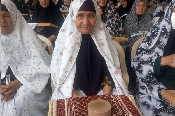  صفوف نماز جمعه لردگان؛ نبض جامعه در دست همدلی و بصیرت