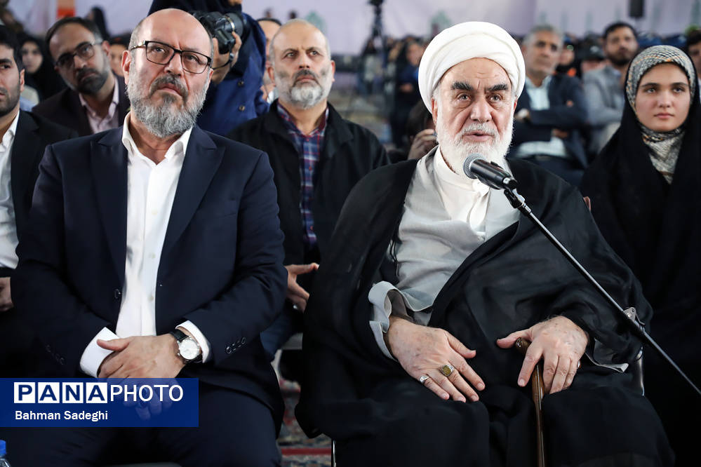 آیین بهره‌برداری و رونمایی از طرح‌های ارتقا عدالت آموزشی و پرورشی بنیاد مستضعفان