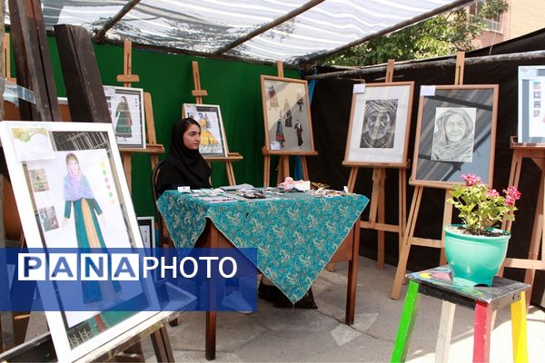 افتتاح نخستین جشنواره تن‌پوش نور، نمایشگاه مُد و لباس ایرانی اسلامی در شهرستان بهارستان 