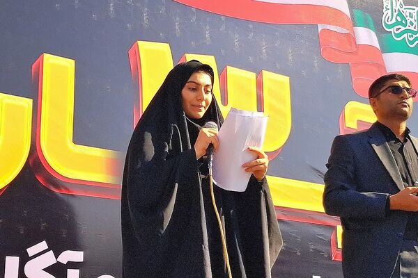 حضور پرشور دانش‌آموزان و فرهنگیان در راهپیمایی روز دانش‌ آموز در باشت 