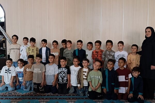 برگزاری جشن الفبای دانش‌آموزان دبستان پسرانه شیخ صدوق در مسجد جامع صباشهر