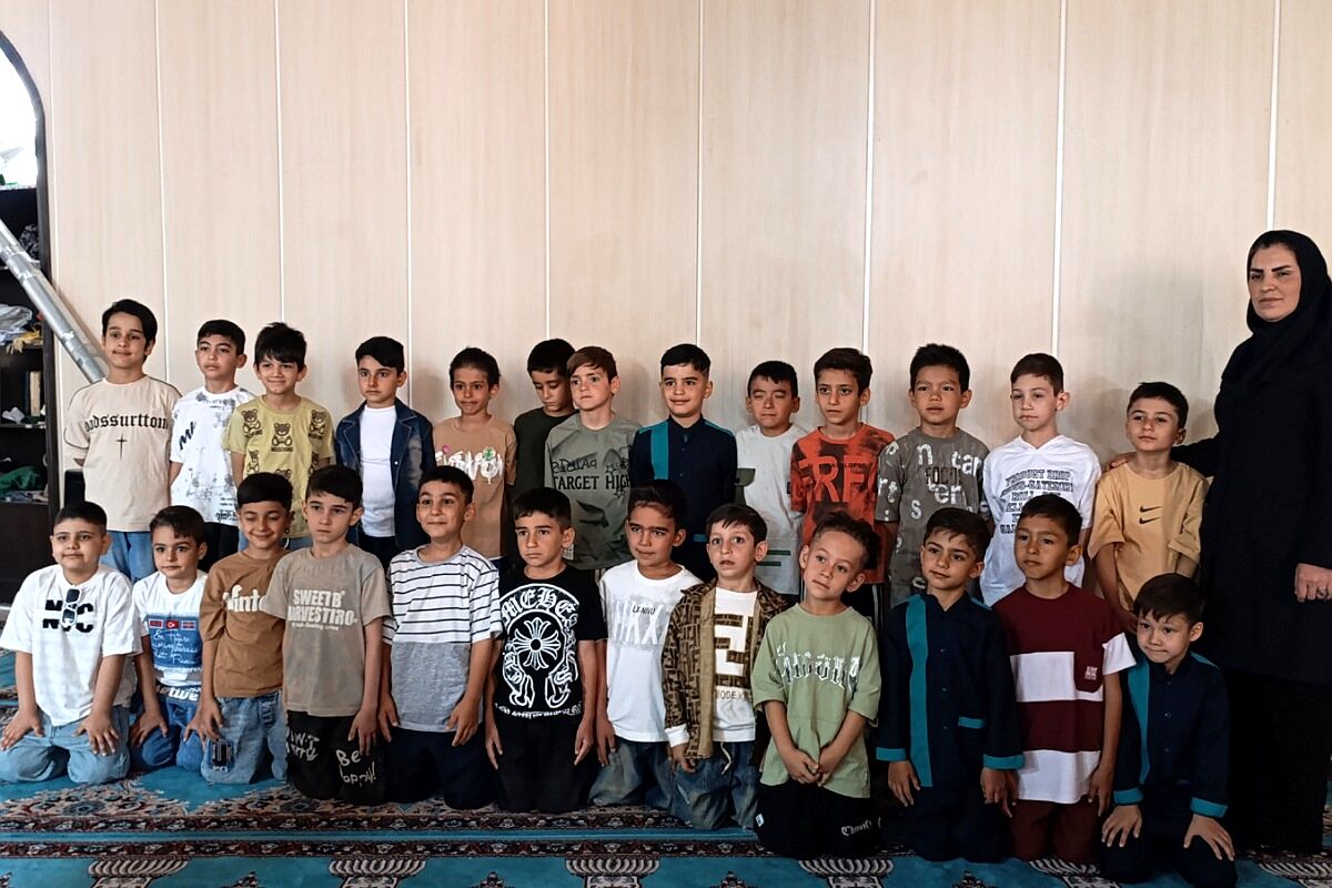 برگزاری جشن الفبای دانش‌آموزان دبستان پسرانه شیخ صدوق در مسجد جامع صباشهر