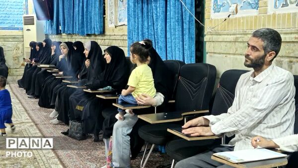 برپایی محفل قرآنی «به یاد علمدار» در بقعه علی بن بابویه قمی