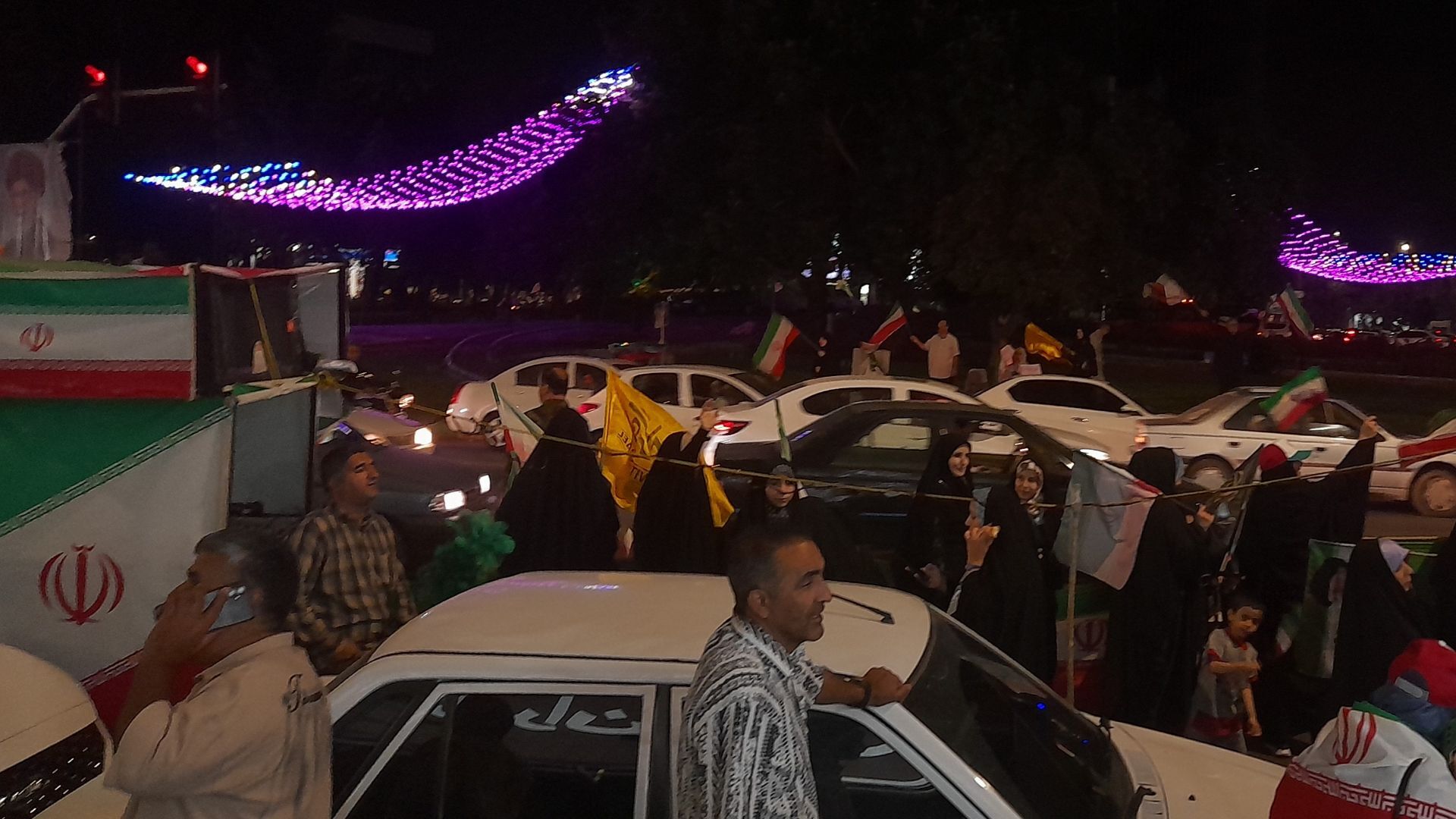 گذری بر غرفه های دهه نودی ها در نیشابور