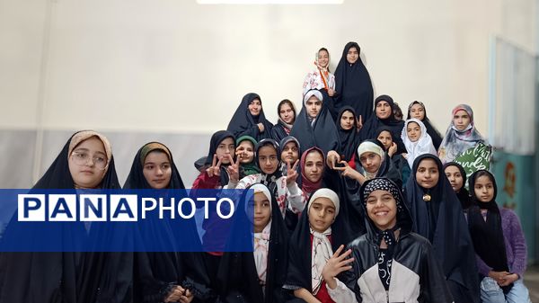 آیین معنوی اعتکاف دانش‌آموزان دختر مسجد سیدالشهدای یاسوج