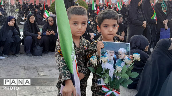 اجتماع بزرگ عزاداران امام شهید آیت‌الله العظمی سید‌علی حسینی خامنه‌ای «ره» در میدان امام حسین«ع»اصفهان