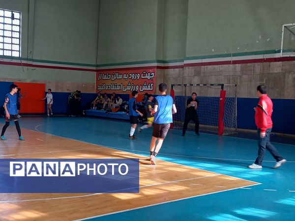 برگزاری مسابقه‌ فوتسال دانش‌آموزی توسط دبیرستان شاهد مهدیون