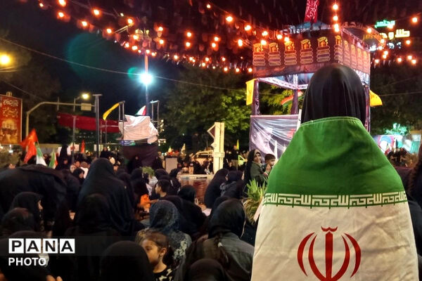 نوای عشق حسینی در میادین بجنورد طنین‌انداز شد