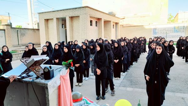 نواخته شدن زنگ مهر در  مدارس شهرستان لنده