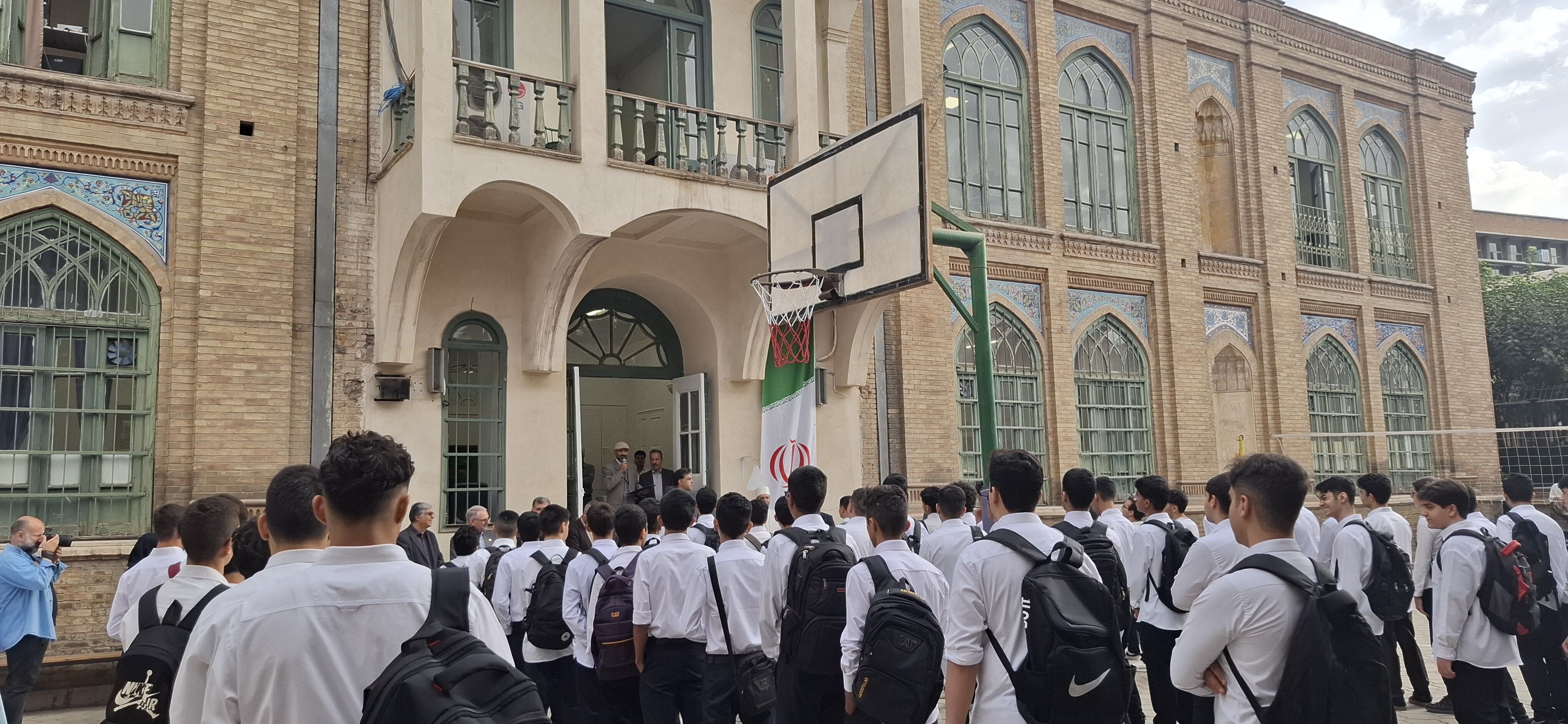 آغاز سال تحصیلی در مدارس ماندگار با حضور وزیر میراث‌فرهنگی و دبیرکل شورای عالی آموزش‌وپرورش