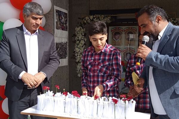 «جشن جوانه‌ها» ویژه دانش آموزان پایه هفتم در مدرسه دانشمند شهرستان پردیس