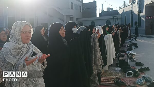 اقامه نماز عید فطر در مسجد امام سجاد  نیشابور 