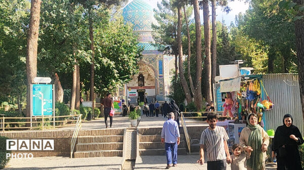 عطر معنویت در حرم مطهر امام رضا (ع)؛ آرامش دل‌‌ها در آستان حضرت شمس‌ الشموس