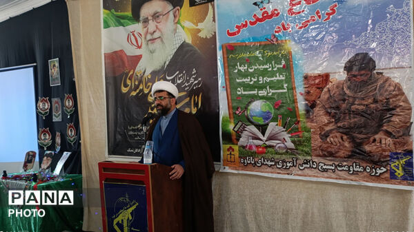 گرامیداشت هفته دفاع مقدس با حضور دانش‌آموزان روستای تمنک 