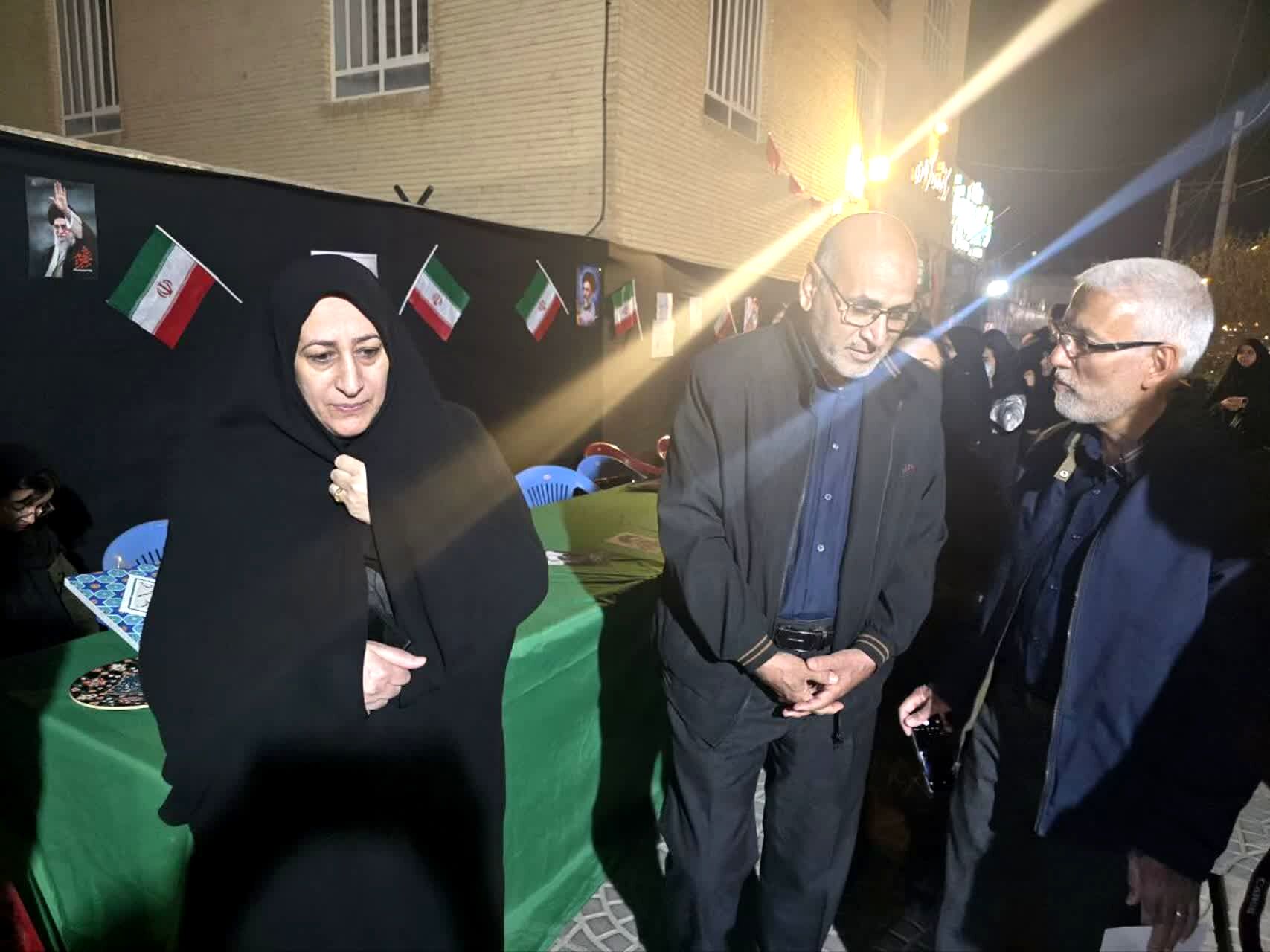بازدید مدیرکل آموزش و پرورش استان از موکب‌های فرهنگیان و دانش‌آموزی ناحیه دو یزد