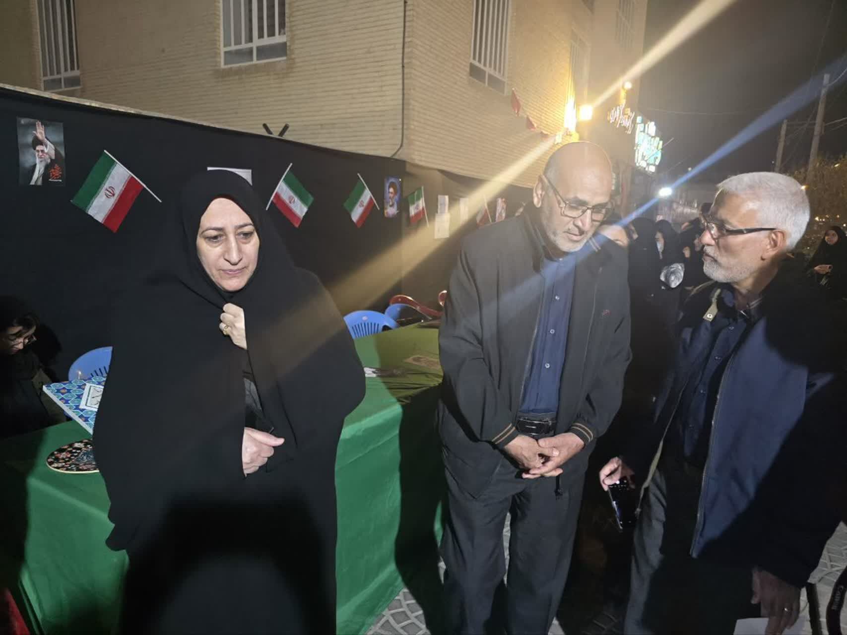 بازدید مدیرکل آموزش و پرورش استان از موکب‌های فرهنگیان و دانش‌آموزی ناحیه دو یزد