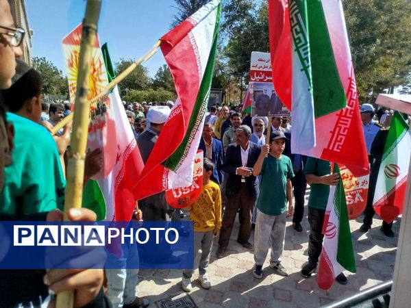 راهپیمایی جمعه خشم باحضور جمعی مردم ولایت مدار ترشیزکهن در کاشمر 