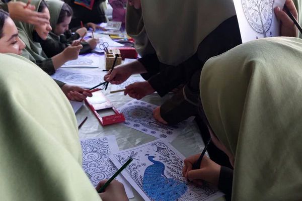 ایستگاه نشاط برای دانش‌آموزان بهارستانی
