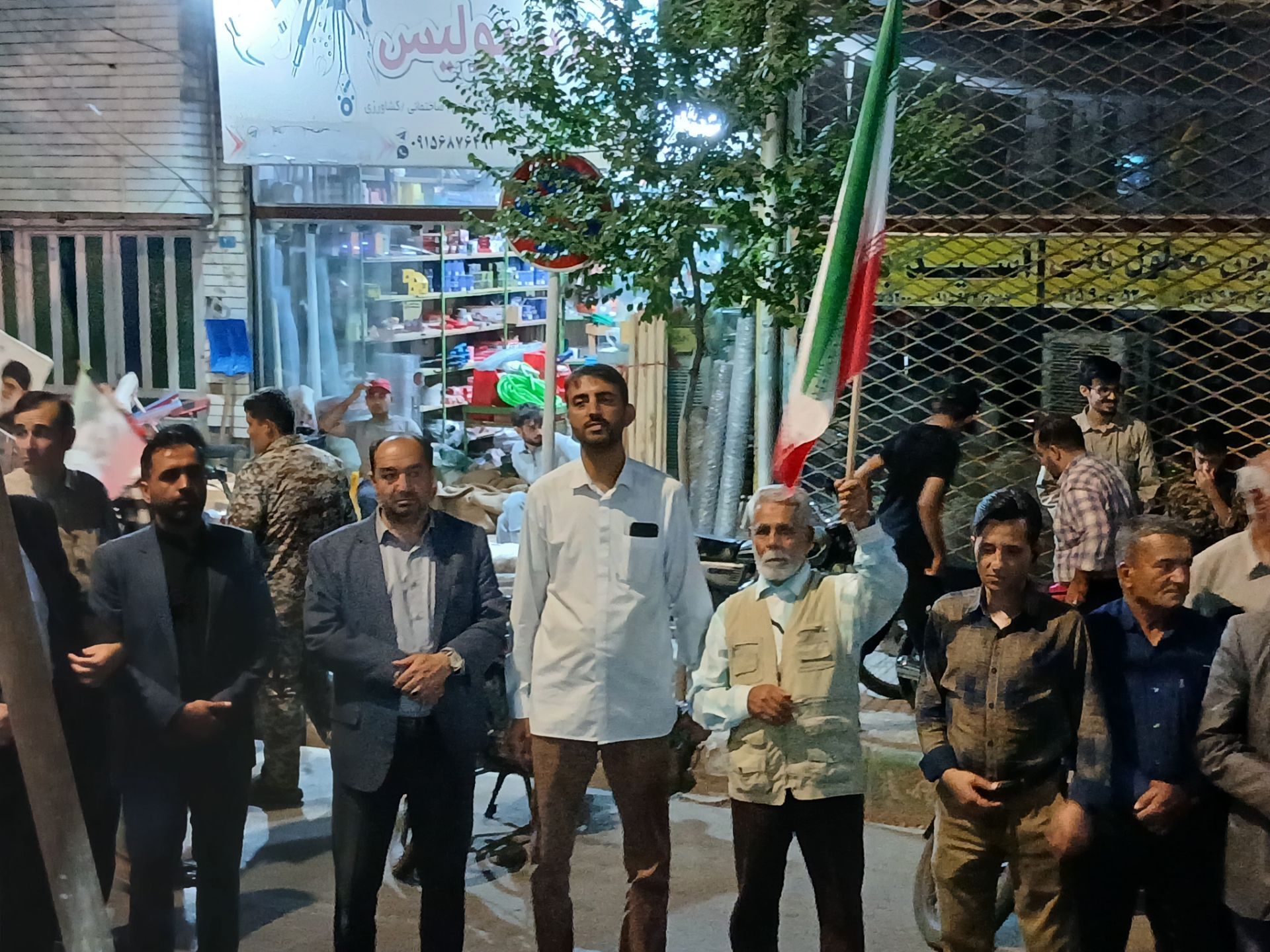 قرار شبانه مردم شهرستان مه ولات 