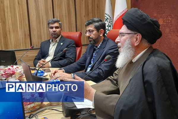 برگزاری مراسم بدرقه کاروان دانش آموزی حج عمره